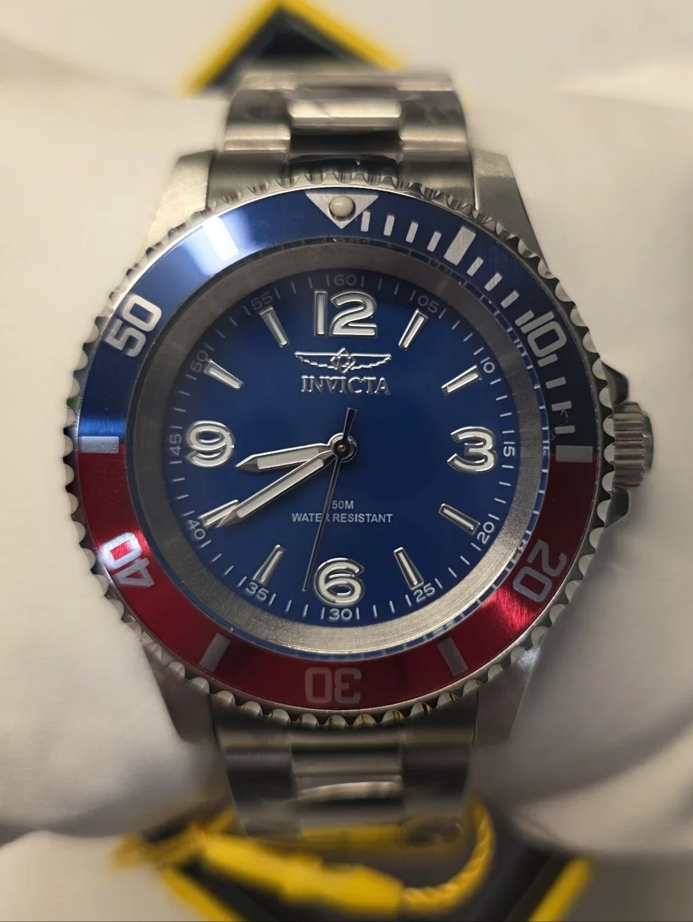 372. Invicta 69482 Men's Quartz Watch Blue Dial Red Rowan Pepsi Stainless Steel